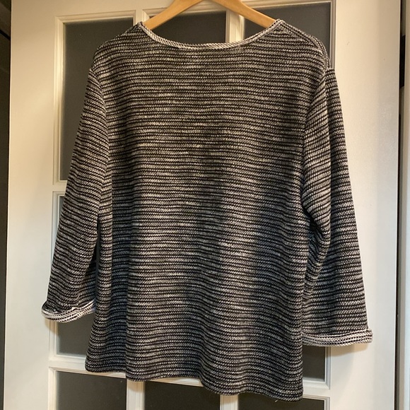 Chico’s light sweater - Picture 3 of 5